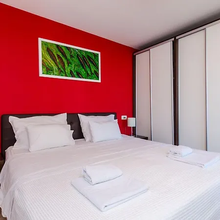 Six Bedroom With Terrace And Swimming Pool Vila Mlini